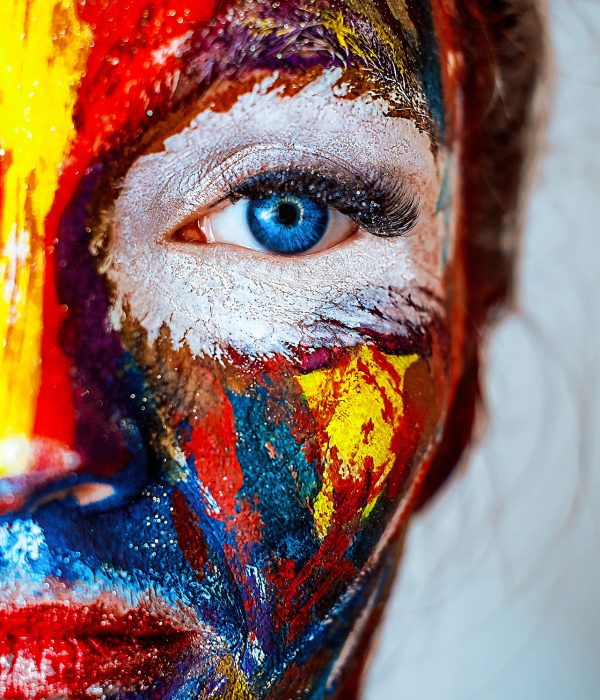makeup-2983550_1920